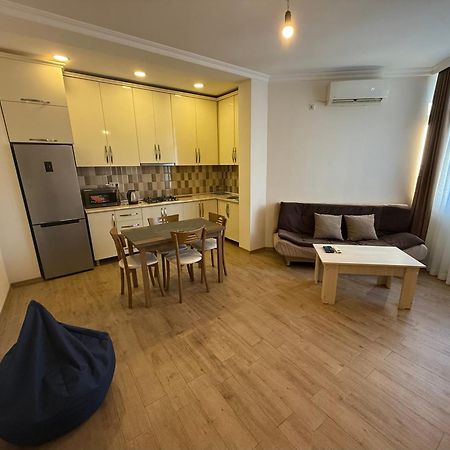 Apartment On Melikishvili 51 Batoumi Extérieur photo